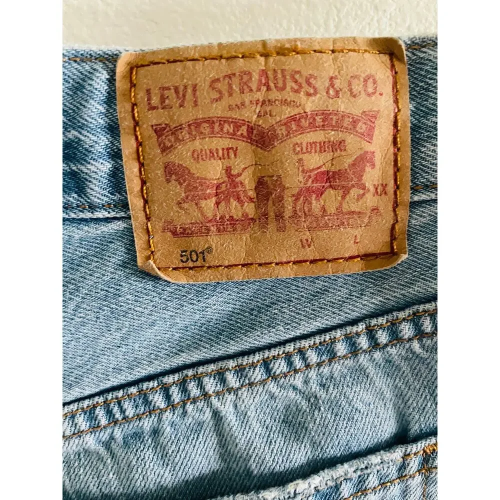 Levi’s 501 Distressed Denim Shorts High Rise Light Wash Cutoff 25 - Picture 3 of 10